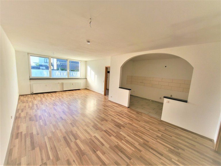 Hauptbild: Gro�z�gige Erdgeschosswohnung mit Badewanne