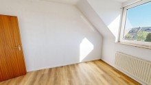 Kinderzimmer Helle 3 Zimmer mit G-WC und gro�em Keller