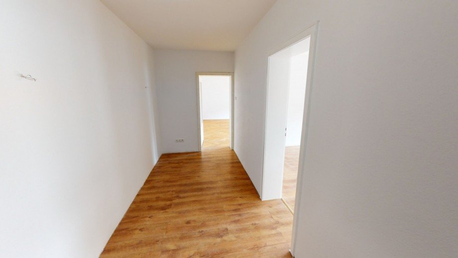 Gro�z�gige Diele Etagenwohnung M�nchengladbach