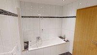 Bild (83a6fe6868c498b44521d86997811d8d): Gro�z�gige Erdgeschosswohnung mit Badewanne