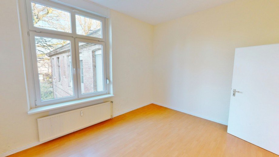 Schlafzimmer 1.OG Mehrfamilienhaus M�nchengladbach