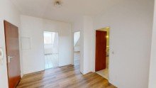 Flur Helle 3 Zimmer mit G-WC und gro�em Keller