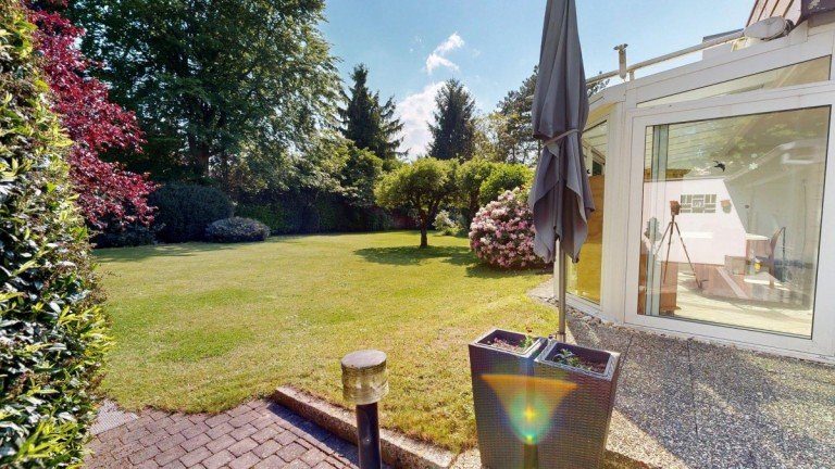Hauptbild: Charmante Doppelhaush�lfte mit S�dgarten, Wintergarten, PV-Anlage und moderner Heiztechnik