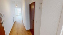 Flur Gro�z�gige helle 2 Zimmer mit gro�em Wohnzimmer