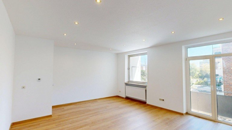 Hauptbild: Gro�z�gige helle 2 Zimmer mit gro�em Wohnzimmer