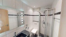 Badezimmer Sch�nes Appartement mit Balkon