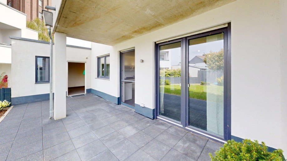 Gro�z�gige �berdachte Terrasse Erdgeschosswohnung Geilenkirchen