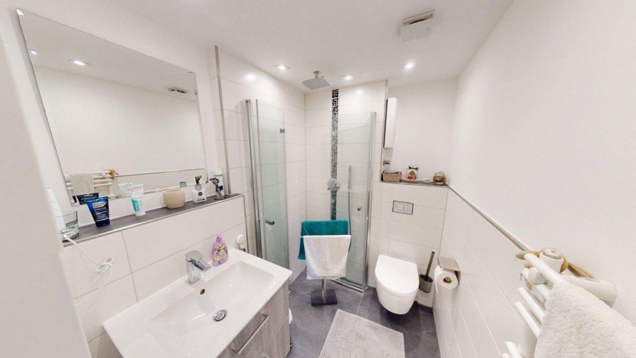 G�stebad unten Maisonettewohnung Kaarst