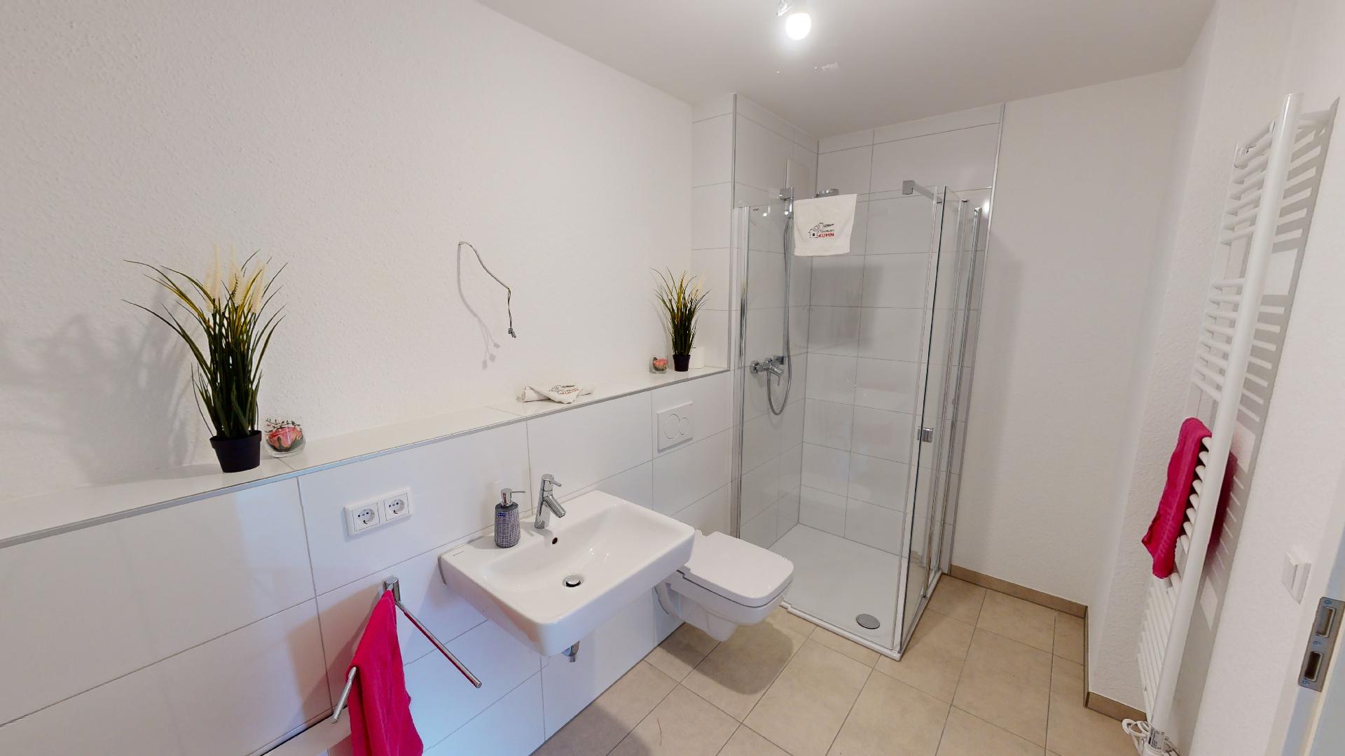 Foto - Badezimmer mit viel Platz
